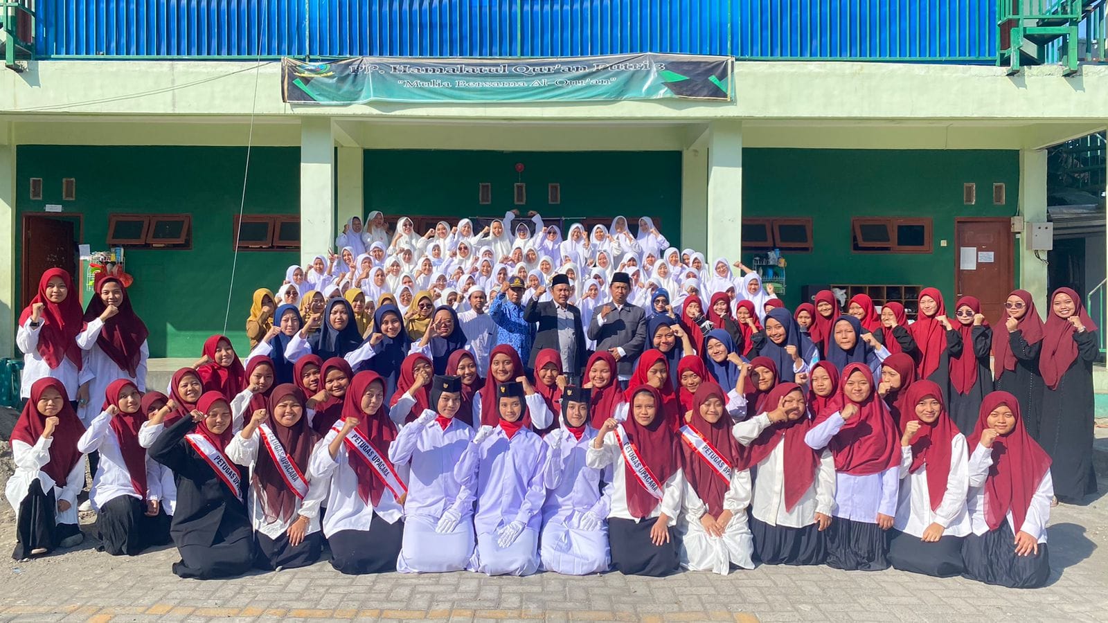 MEMPERINGATI TANGGAL 17 AGUSTUS 
